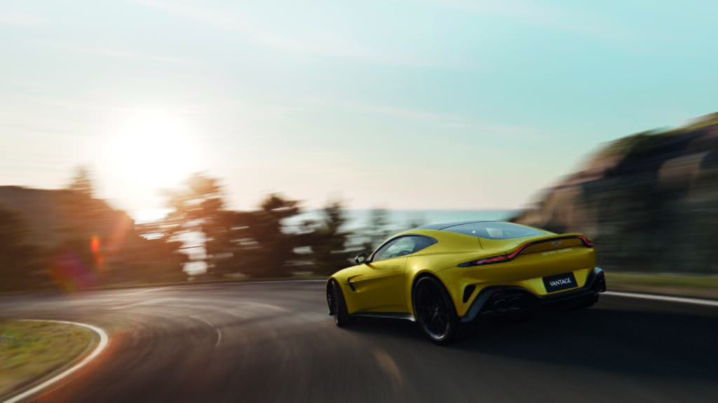 AstonMartinVantage_03