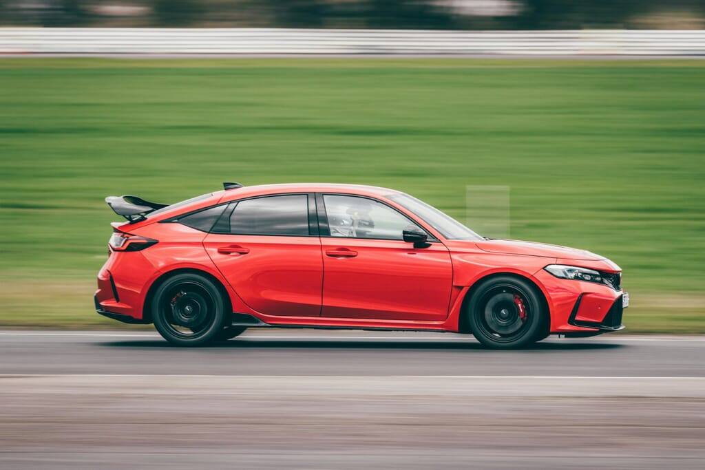 jakub-pabis-FZ8WdGLuQoU-unsplash