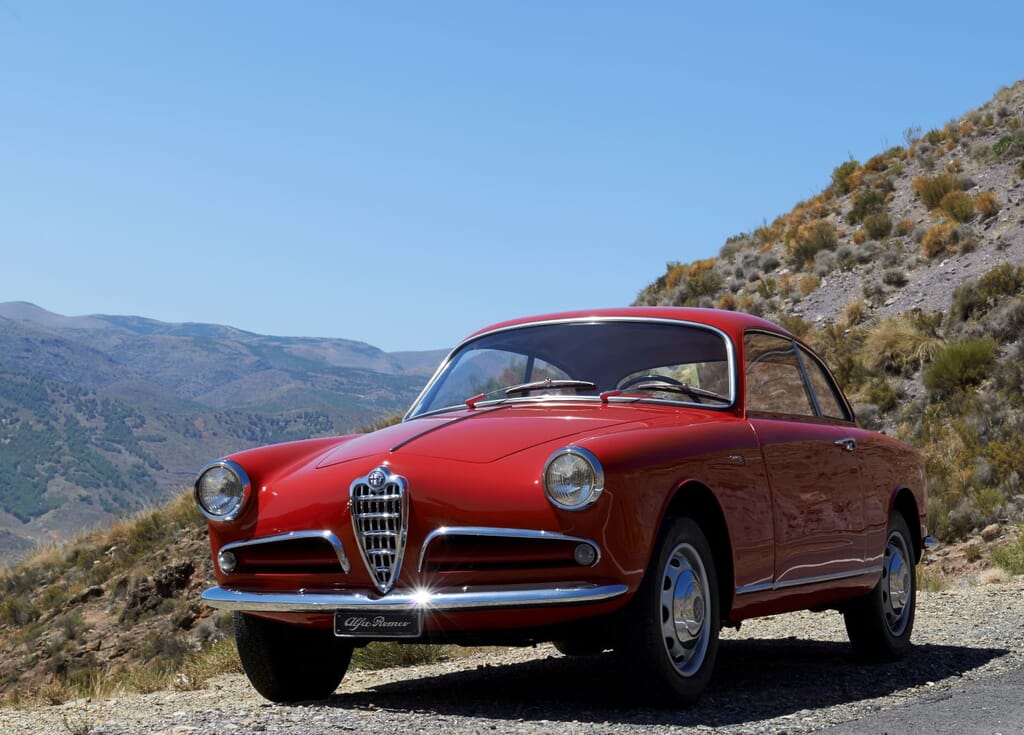 Red-Alfa-Romeo-Giulietta-Sprint