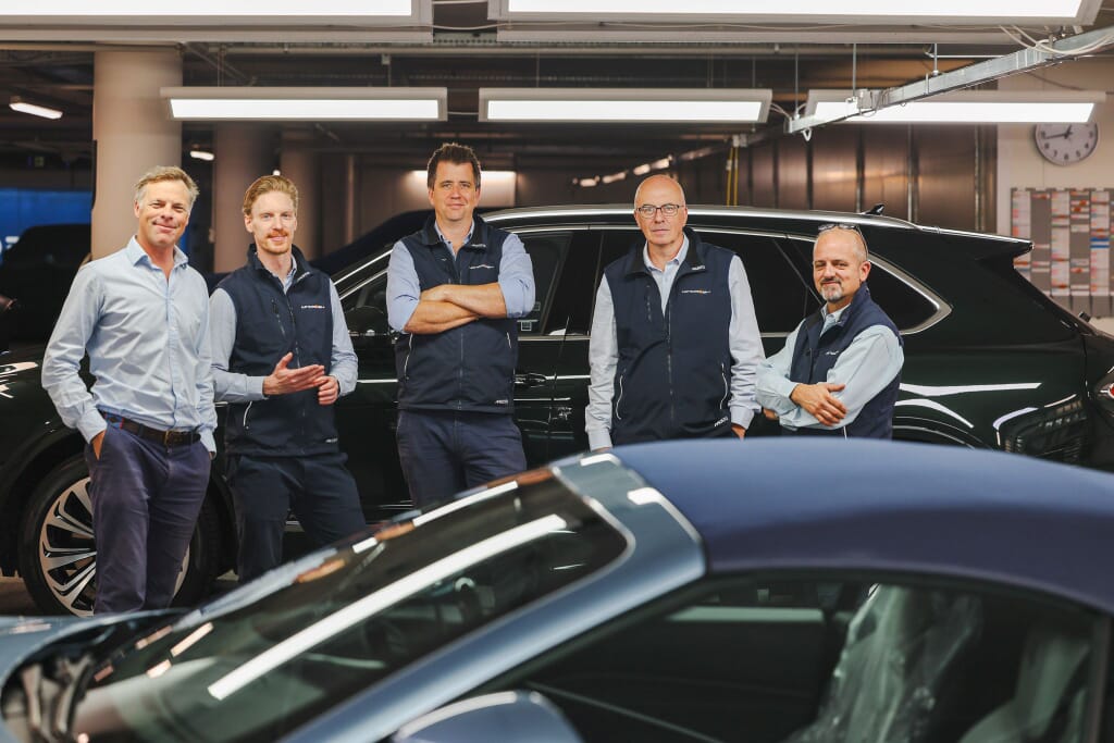 London car storage team