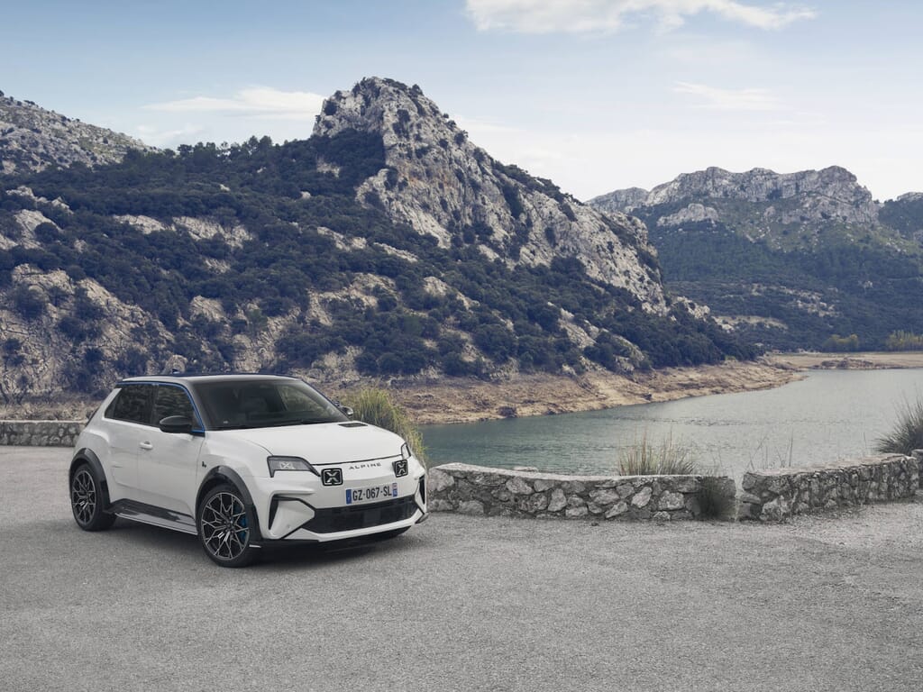 2025 new car launch Renault 5 Alpine A290