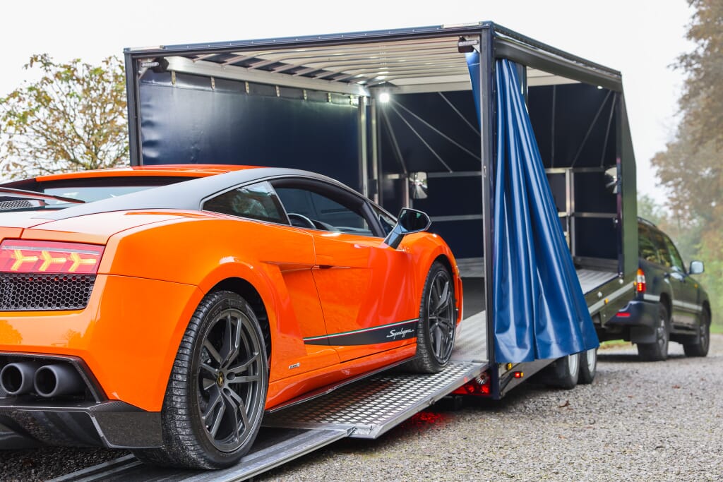Windrush_car_transportation
