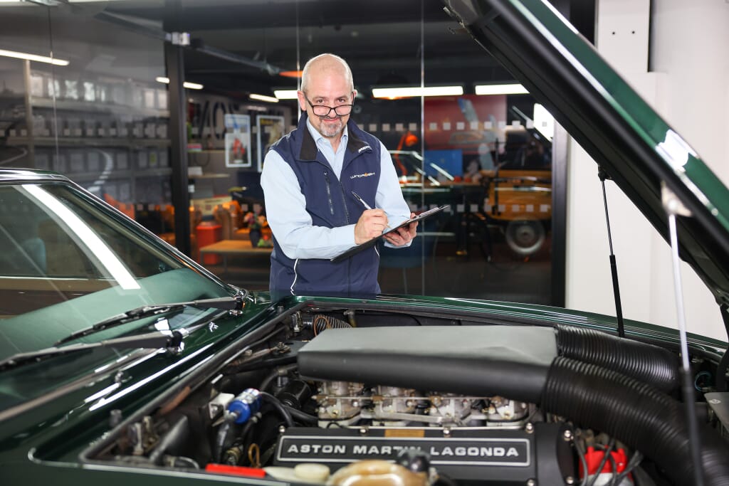 Classic_car_inspection